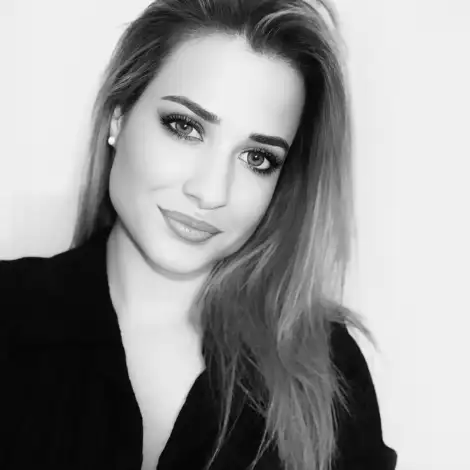 Alexandra Chita