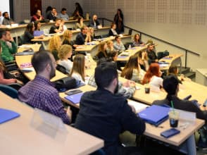 professional-diploma-digital-social-media-athens-knowcrunch.jpg